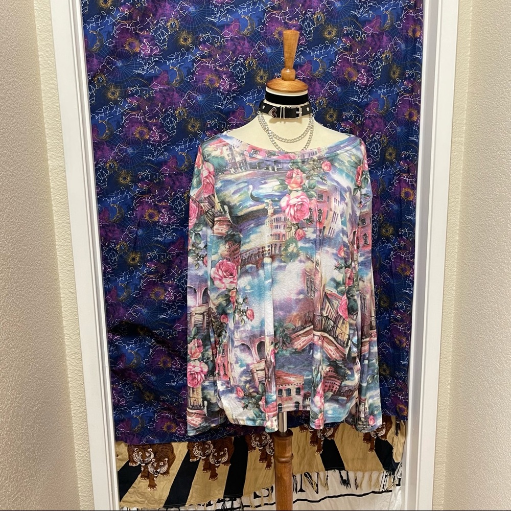 π Lovely Vintage romantic roses top - Picture 3 of 11